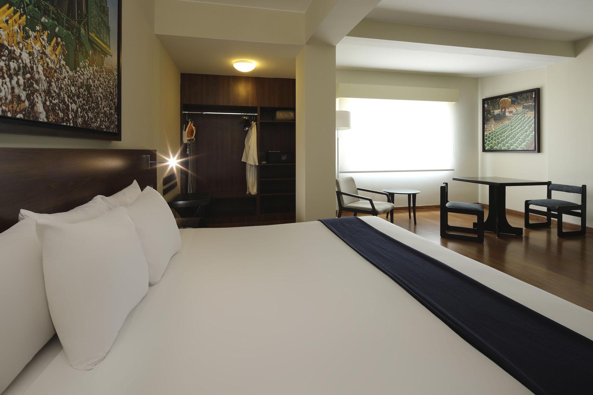 Casa Andina Select Chiclayo Hotel Exterior photo